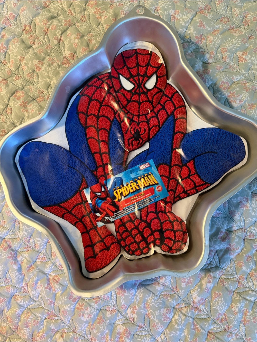 Spiderman Marvel 2008 Aluminum Cake Pan Collectible Wilton Character Pan